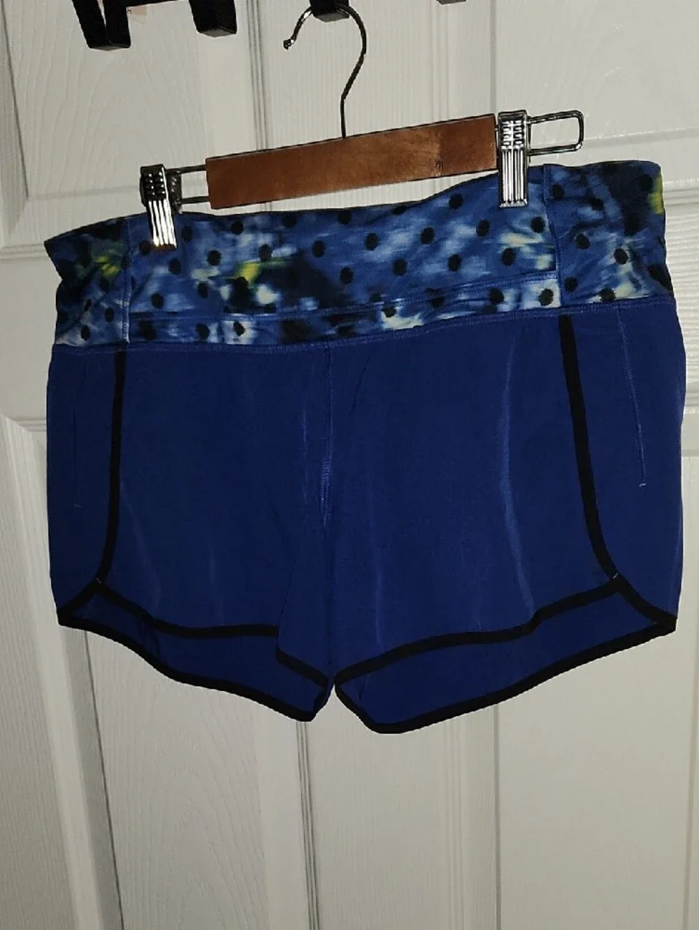 Lululemon Athletica Blue Athletic Shorts with Patterned Waistband